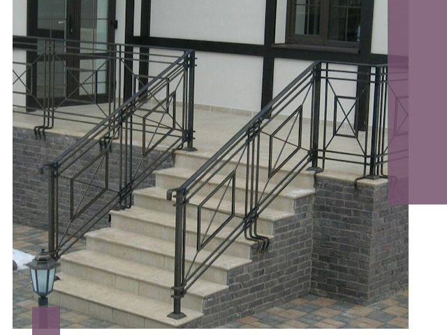 Перила для крыльца в Сальске — монтаж, изготовление и установка