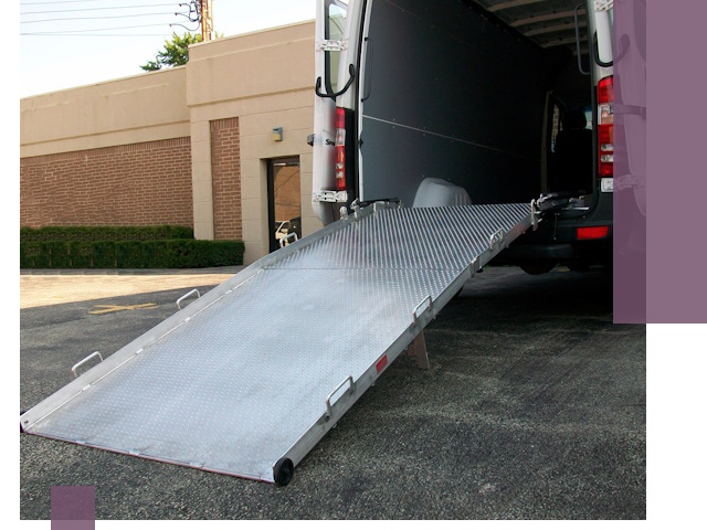 Мобильные пандусы в Сальске — производство, монтаж и аренда