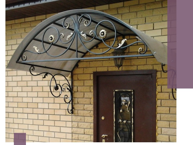 Изготовление козырьков из металла под ключ в Сальске