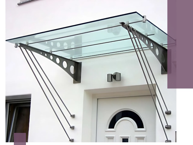 Козырьки над входом под ключ в Сальске — изготовление и монтаж